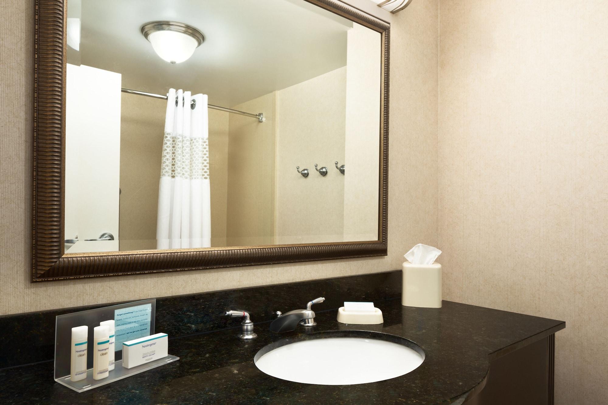 Hampton Inn & Suites Birmingham Airport Area Irondale Eksteriør billede