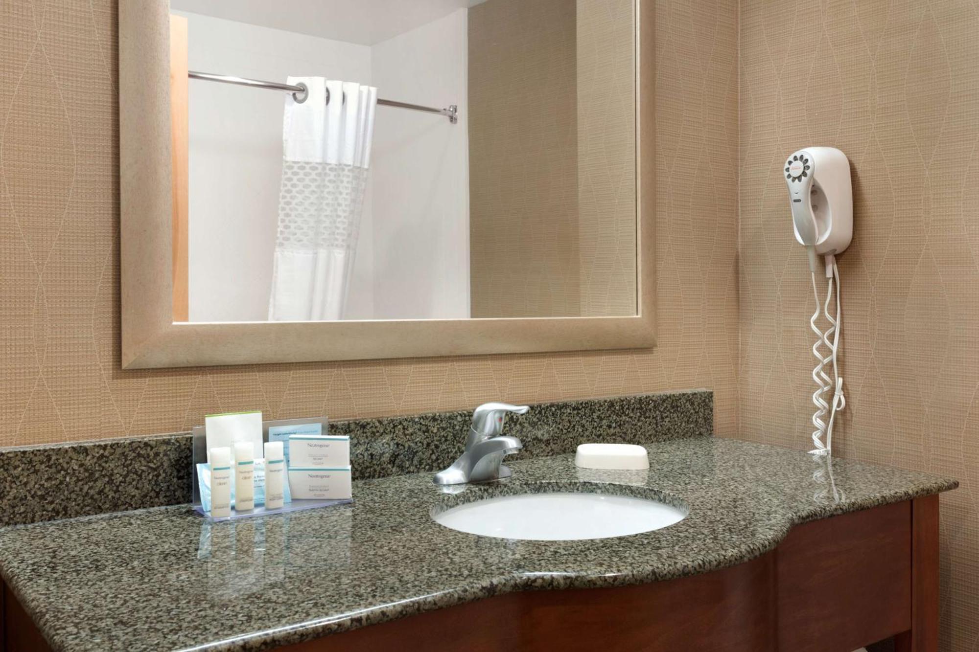 Hampton Inn & Suites Birmingham Airport Area Irondale Eksteriør billede