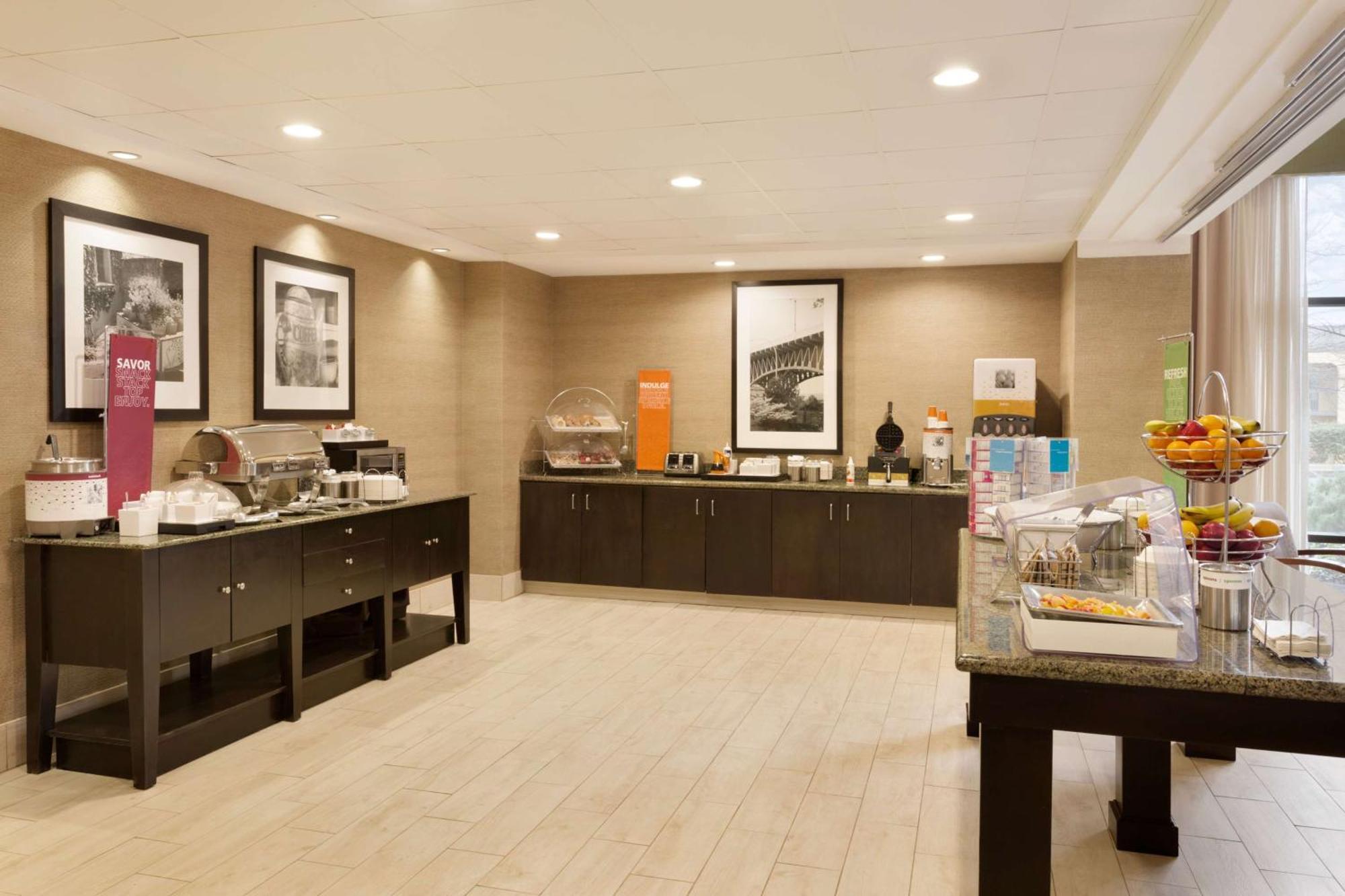 Hampton Inn & Suites Birmingham Airport Area Irondale Eksteriør billede