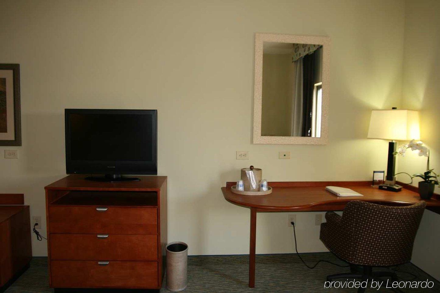 Hampton Inn & Suites Birmingham Airport Area Irondale Værelse billede