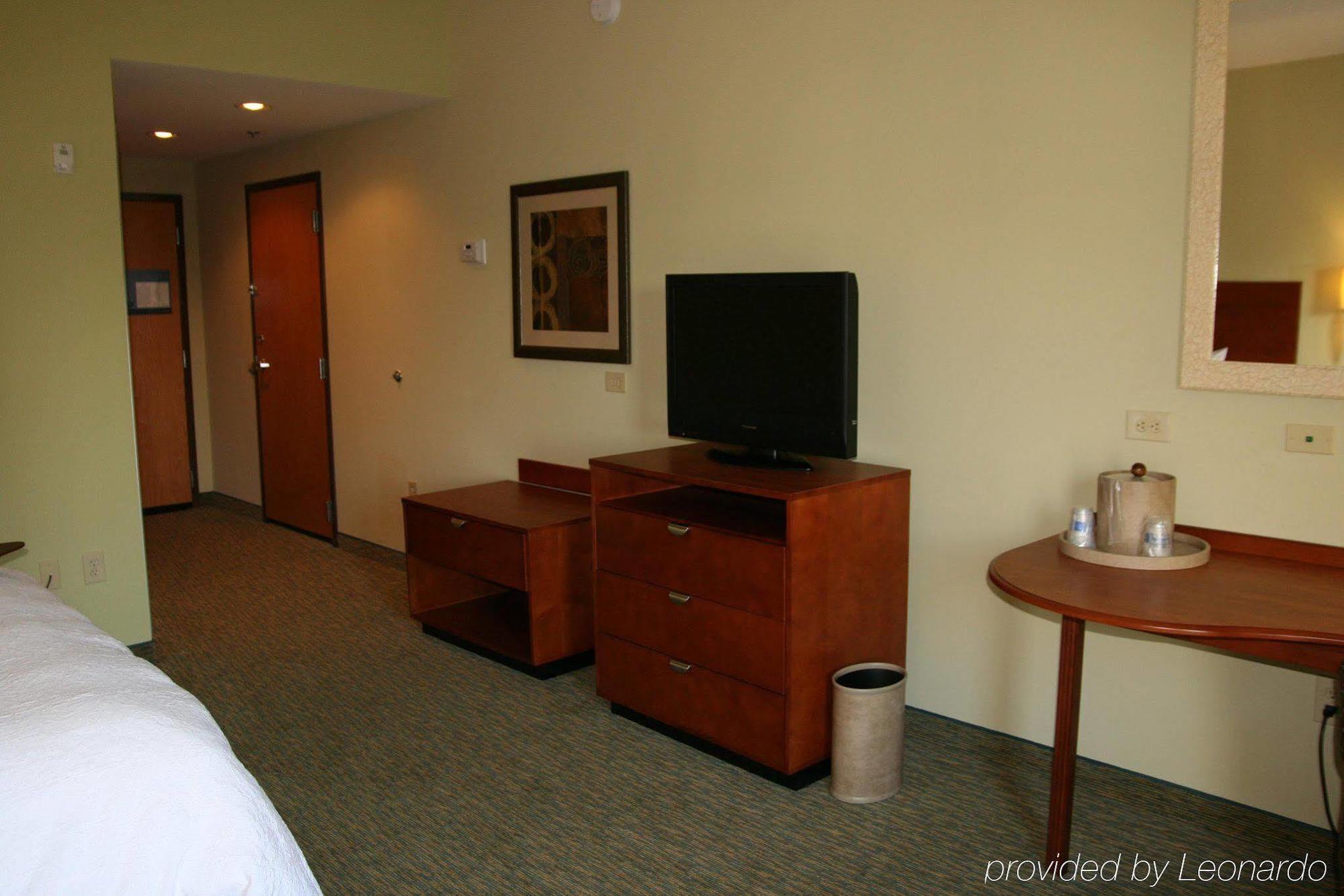 Hampton Inn & Suites Birmingham Airport Area Irondale Værelse billede