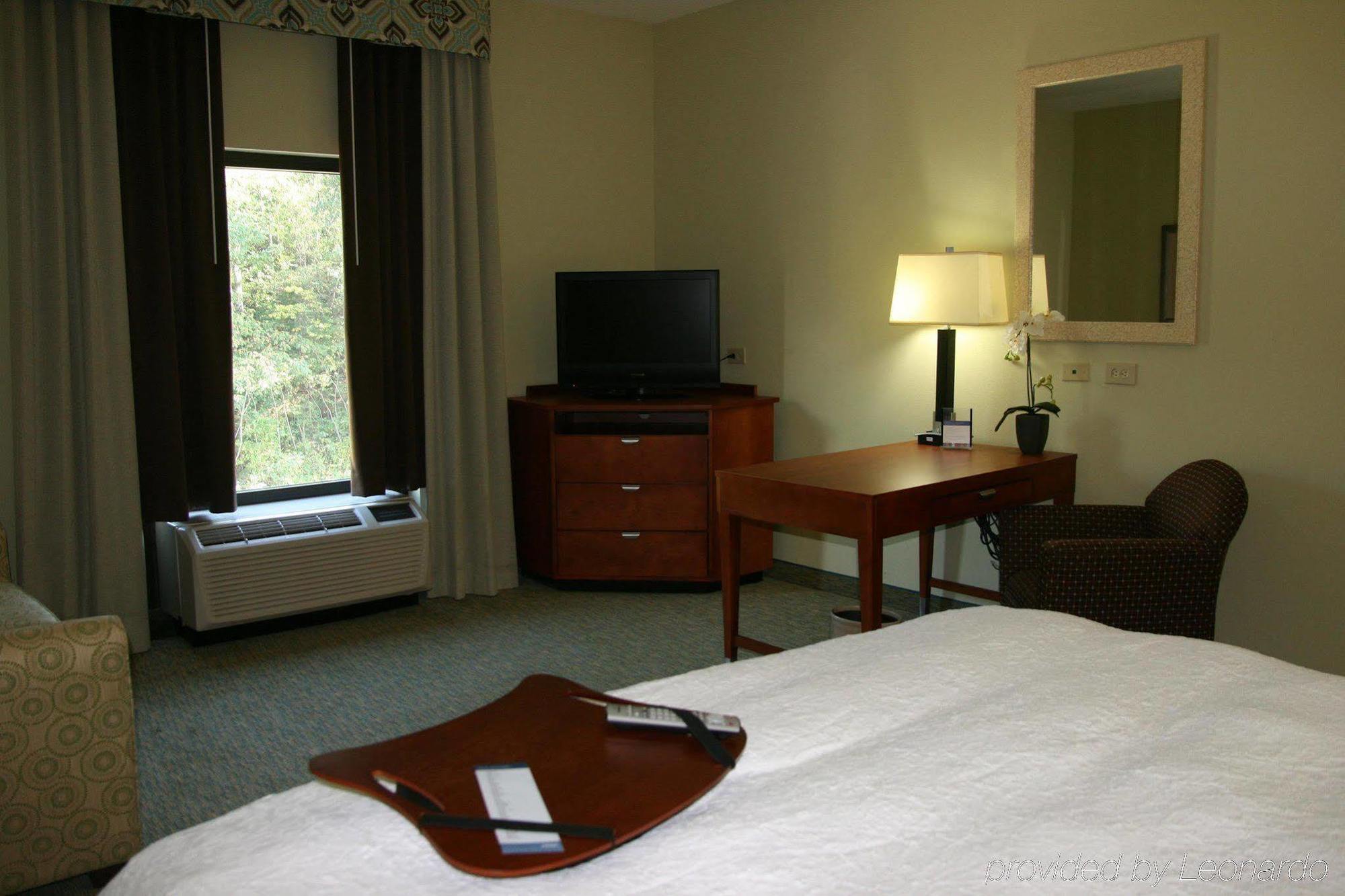 Hampton Inn & Suites Birmingham Airport Area Irondale Værelse billede