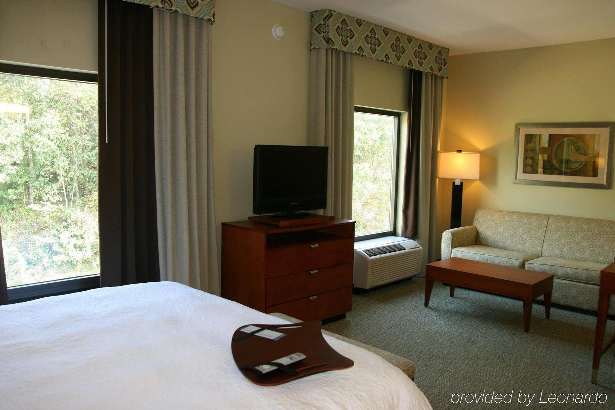 Hampton Inn & Suites Birmingham Airport Area Irondale Værelse billede